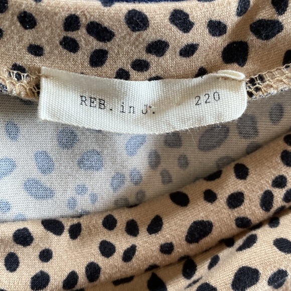 REB.in J, large, spot print with embroidered tulip sleeves - Picture 4 of 6